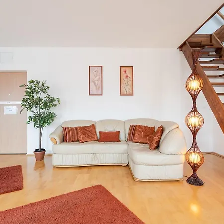 Apartment Beautiful With Ac Budapest