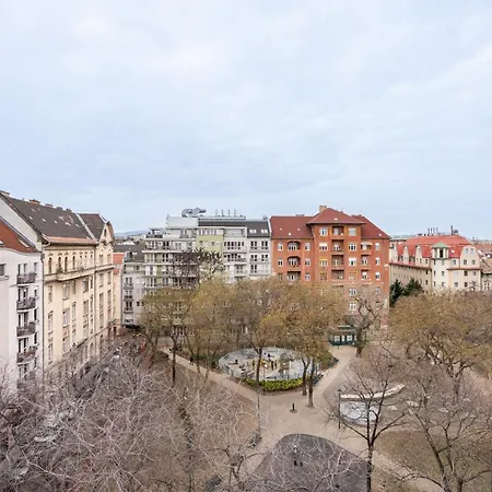 Beautiful With Ac Budapeszt